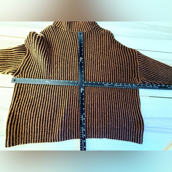 Zara chunky cropped oversized Cozy Brown Black Striped Turtleneck Sweater Size M - Picture 10 of 13